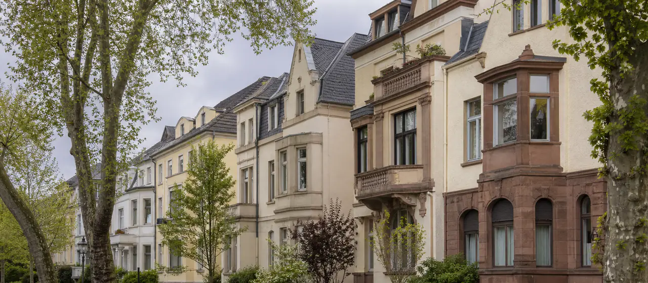 Immobilienpreise Frankfurt 2026: Kaufpreise, Mietspiegel & Prognose