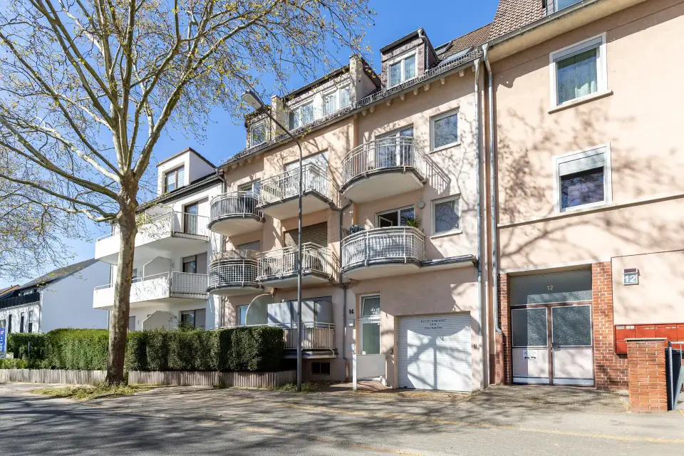 Stabiles Investment mit Tiefgaragen-Bonus & Top-Anbindung in Frankfurt am Main