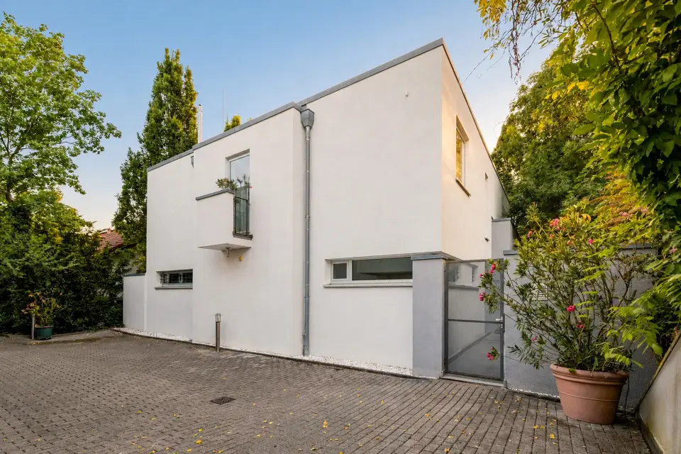 Ein Architektenhaus im Dialog mit dem Park. in Frankfurt am Main