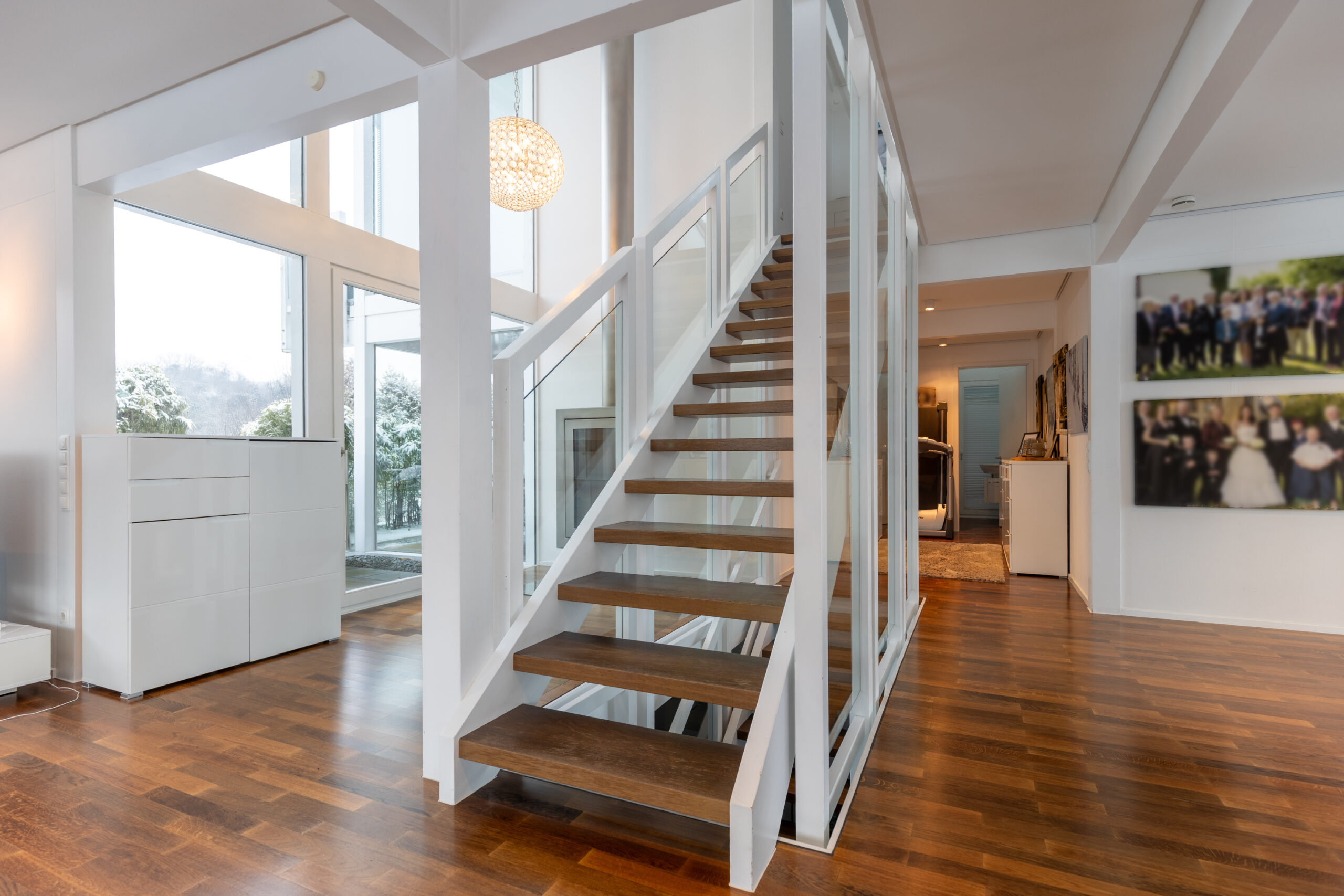 Hochwertige Design-Villa am Feldrand Hochwertige Design-Villa am Feldrand