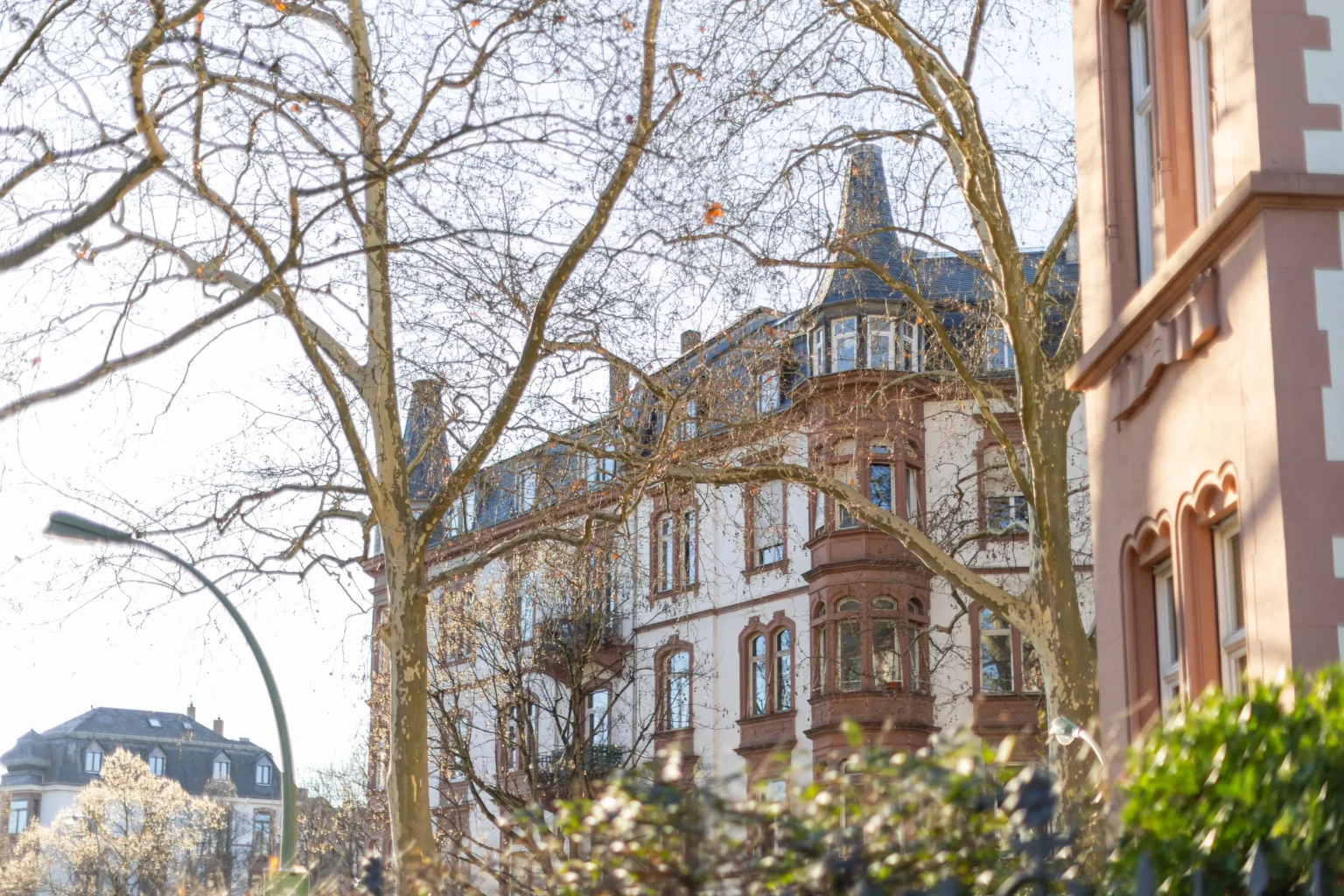 THE BELVEDERE: Maisonette-Wohnung im Nordend Außenansicht 2 - Marc Härter Immobilien - Immobilienmakler Frankfurt