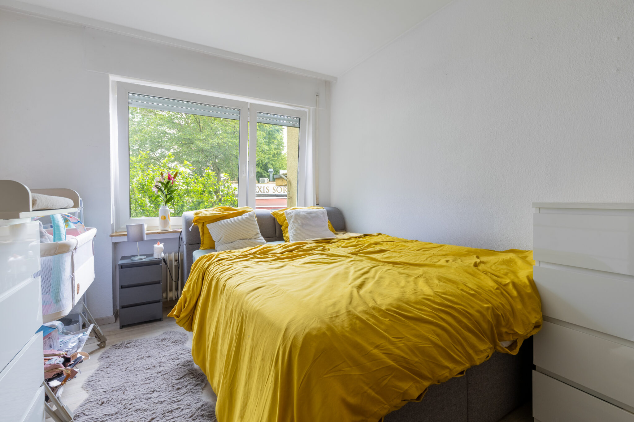 Kapitalanlage in Frankfurt-Niederrad: Vermietete 2-Zimmer-Wohnung mit Terrasse und Stellplatz Kapitalanlage in Frankfurt-Niederrad: Vermietete 2-Zimmer-Wohnung mit Terrasse und Stellplatz